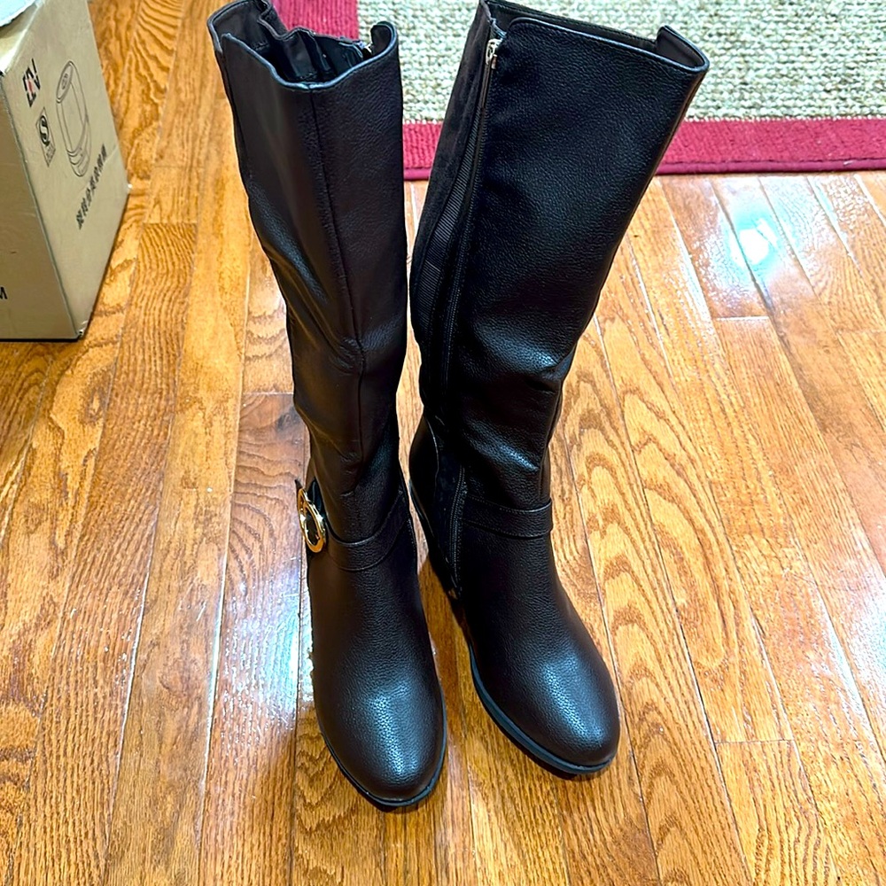 Brown women’s boots